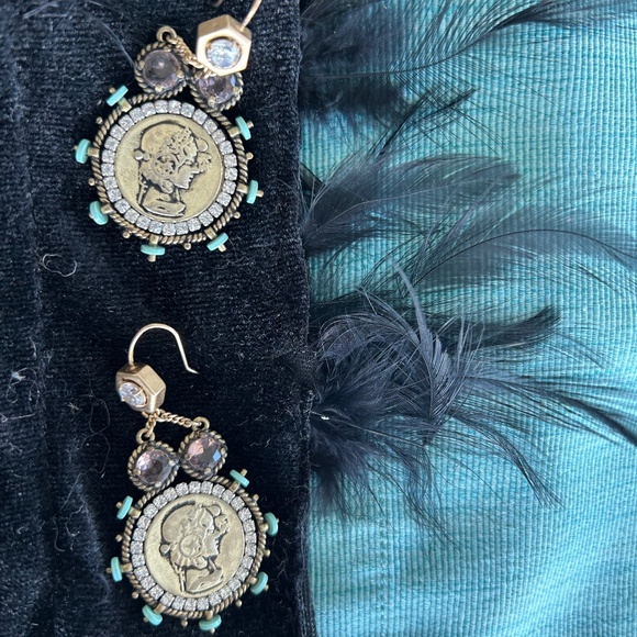 Vintage Coin Earrings - Picture 1 of 2